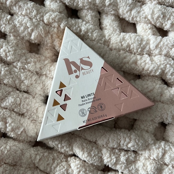 Lys Beauty | Makeup | Lys Beauty Matte Bronzer In Light | Poshmark